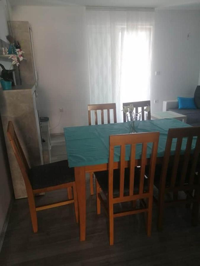 Ferienwohnung Apartman Dora Pag Town Exterior foto